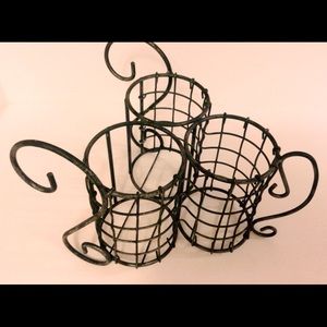 Wine bottle holder